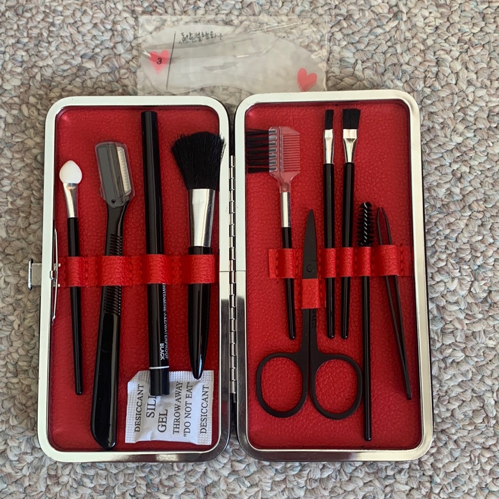Eyebrows trim kit